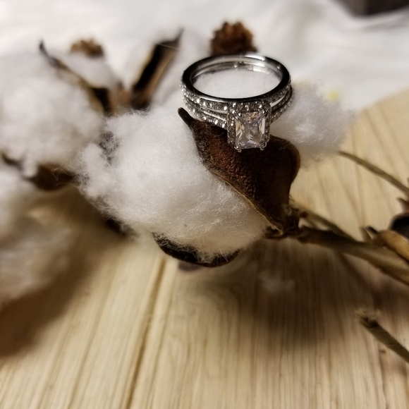 💍💍Gorgeous 2pc Set Engagement Ring CZ💍💍 - Picture 9 of 13